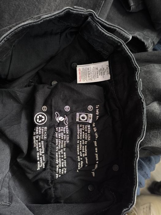Czarne jeansy Next Skinny Fit W30 L33