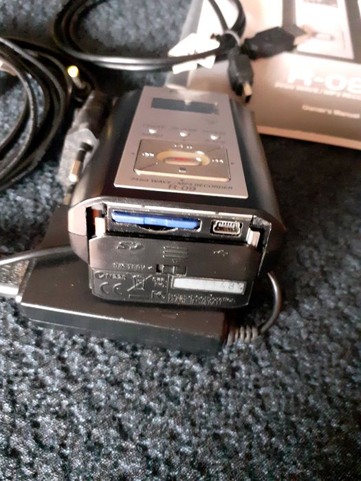 Roland R-09, gravador stereo portátil