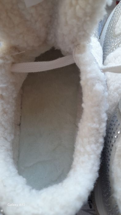 Кроссовки женские 24.5