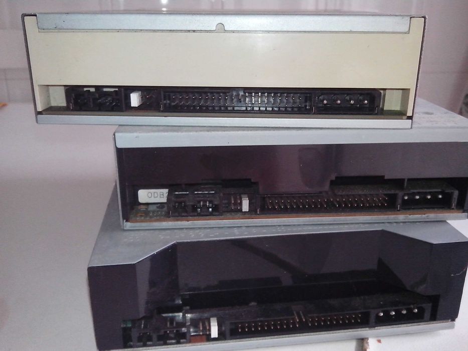 Drives de CD ou DVD R ou RW para PC