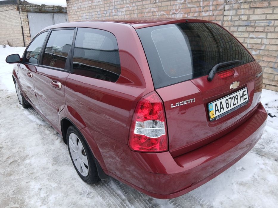 Лачетті універсал