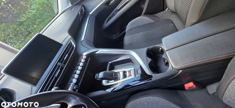 Sprzedam Peugeot 5008