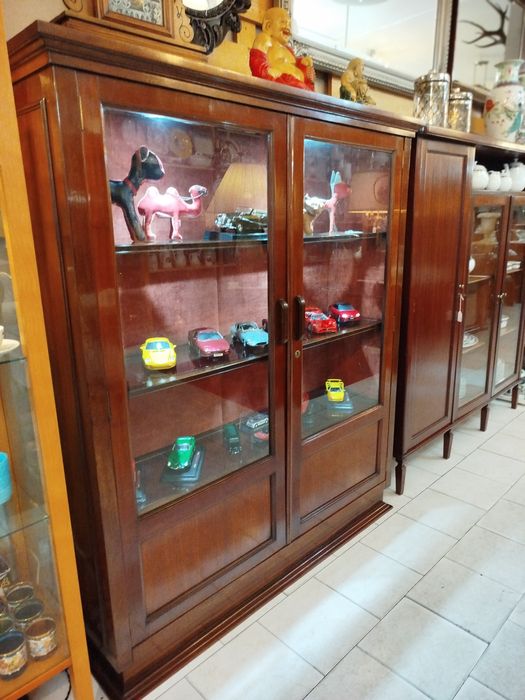 Móvel de Apoio / Vitrine