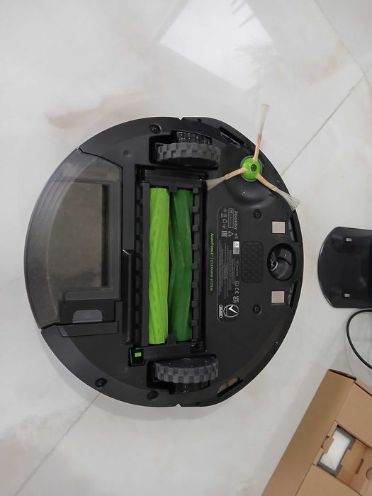 Aspirador IRobot Roomba e5 com muito pouco uso!