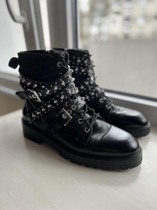 Шкіряні черевики Zara