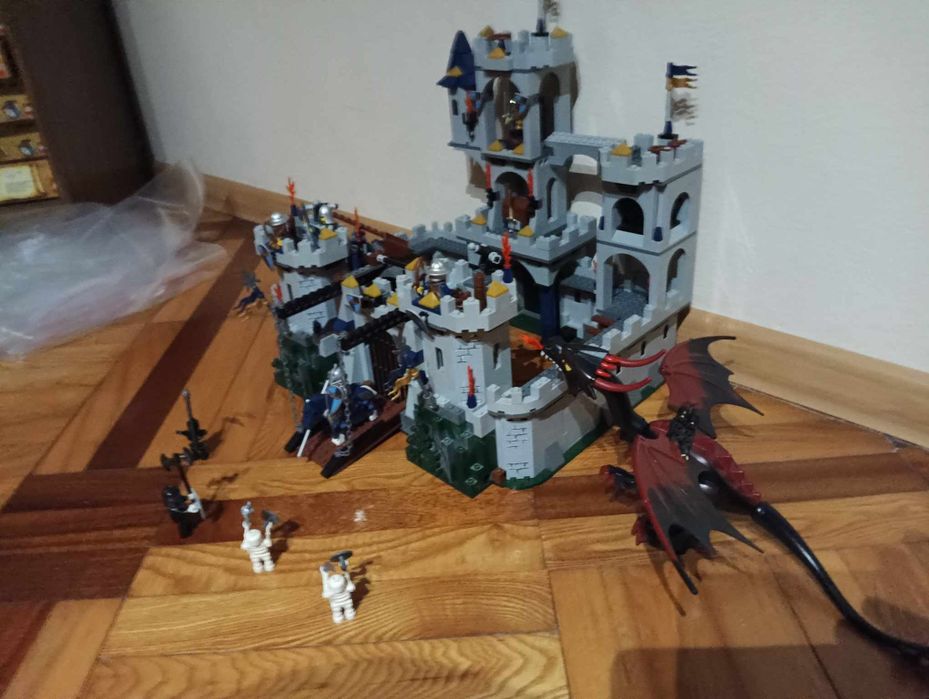 LEGO castle zamek 7094 smok rycerze kościotrupy