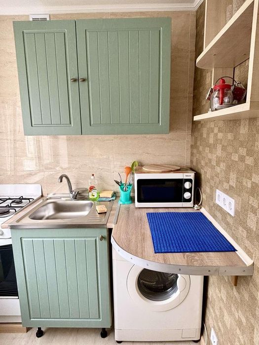 Посуточно,почасово 1к квартира в 5 мин.ходьбы от м Дарница,свет 24/7