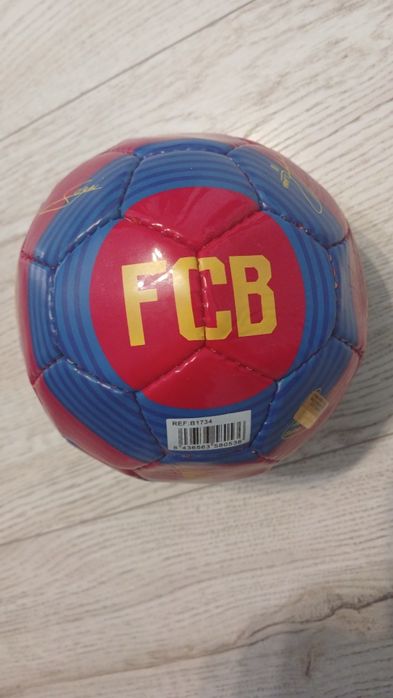 М'яч сувенірний Барселони з підписами команди