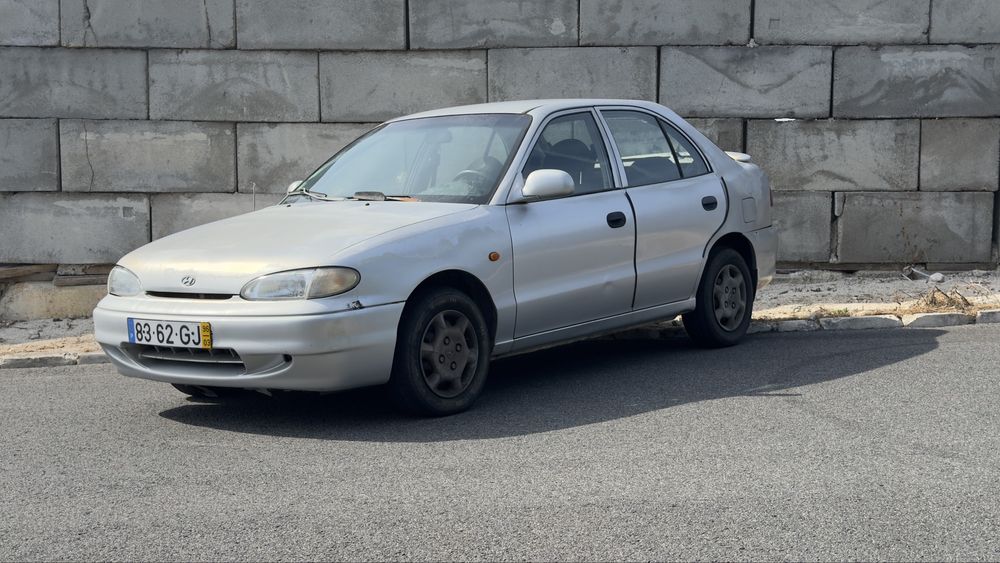 Hyunday accent 1.3 GLS