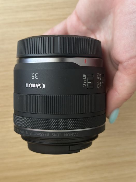 Обʼєктив Canon RF 35 mm 1.8 MACRO STM