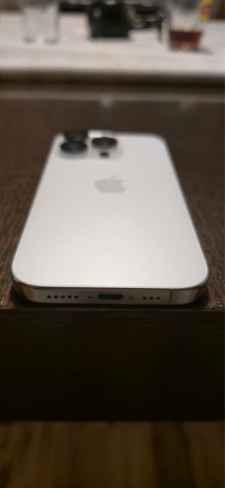 Sprzedam iPhone 16 PRO! :)