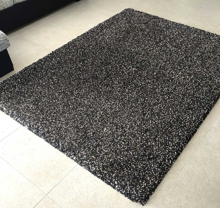 Tapete IKEA VINDUM 230x170 cm, como novo, pelo alto, preto/cinza/branco
