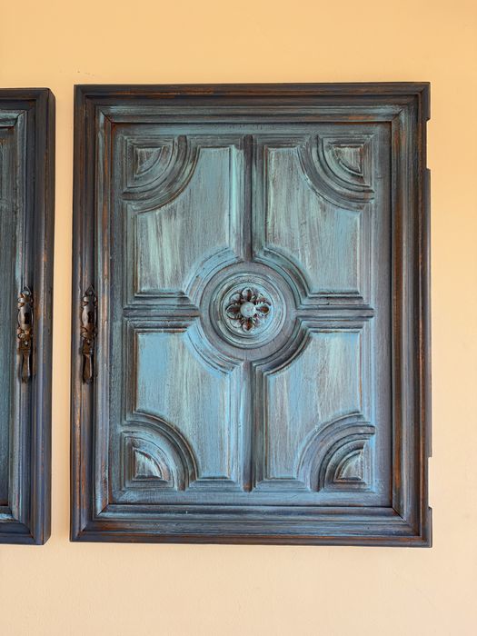 Pequena porta de madeira antiga 60x47cm