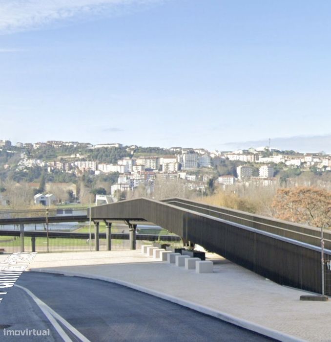 Única - Terreno 2400 m² com Vista Rio no Centro Histórico de Coimbra