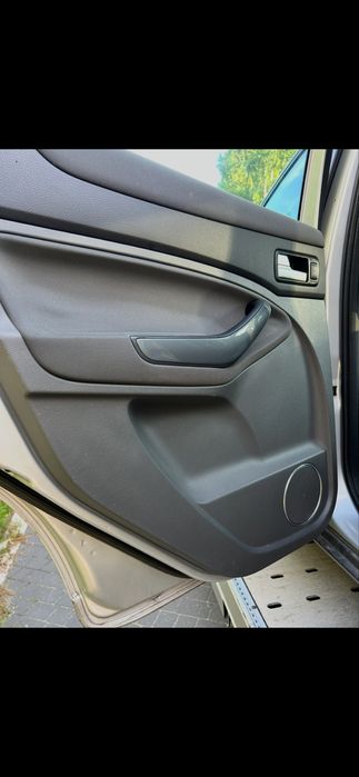 Ford kuga mk1 fotele kanapa tapicerka titanium