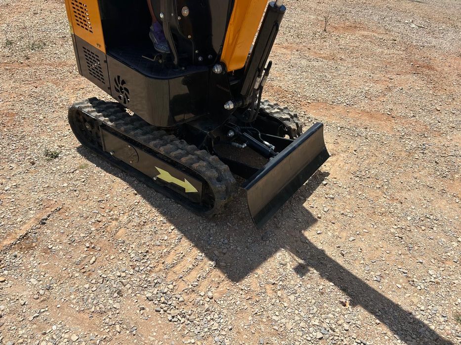 Mini-giratória 1000 kg - Nova
