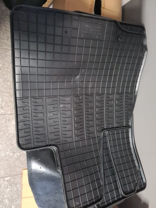 Dywaniki gumowe Omoda 9 Nowe! Salonowe