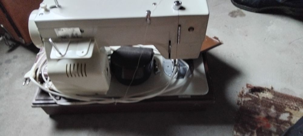 Швейна машина Privileg