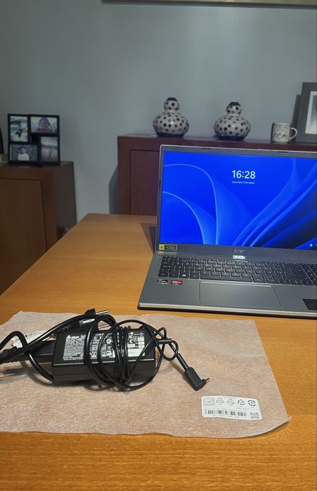 Portátil Acer Aspire 3 Ryzen 7 5700U 16GB RAM 1TB SSD