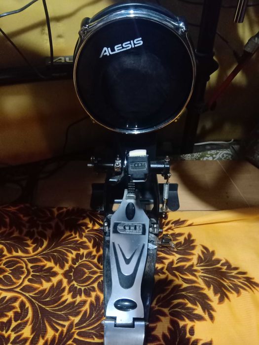 Барабаны электронные Alesis DM10