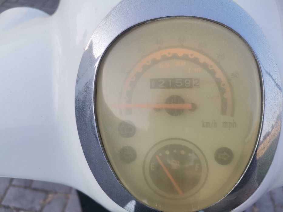 Scooter daelim besbi 125cm3