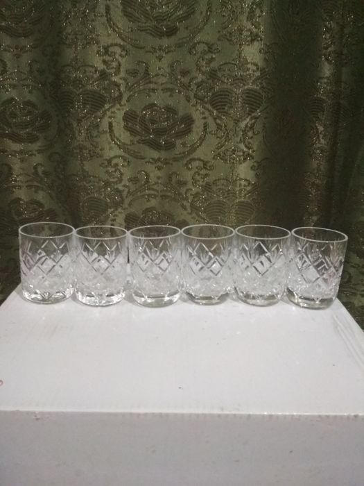 Продам стаканчики хрустальныеые