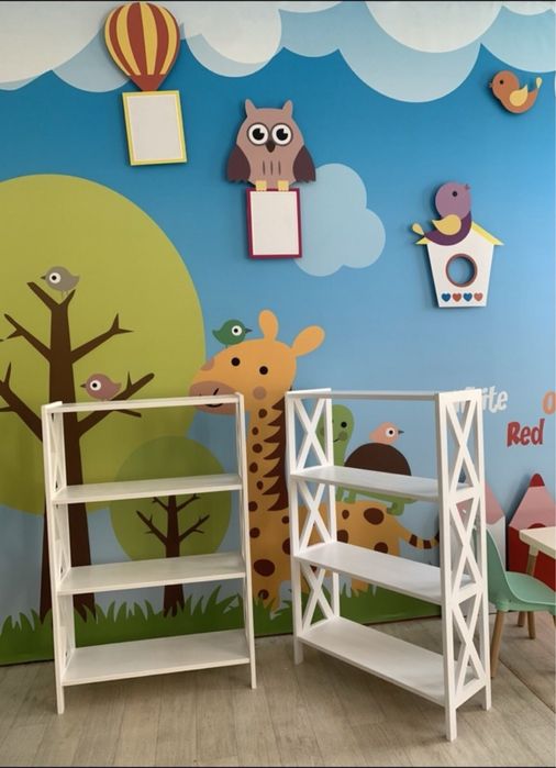 Деревʼяний стелаж , етажерка, поличка