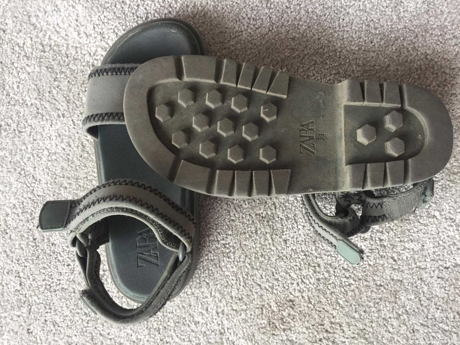 Sandália de neopreno com sola com rasto Zara