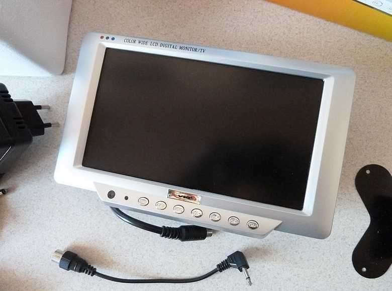 TV & MONITOR, 7" LCD Color.