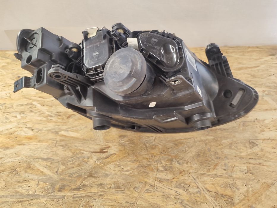 Lampa Reflektor Lewy Przód Seat Ibiza IV 4  Zwykła 15r Oryginał