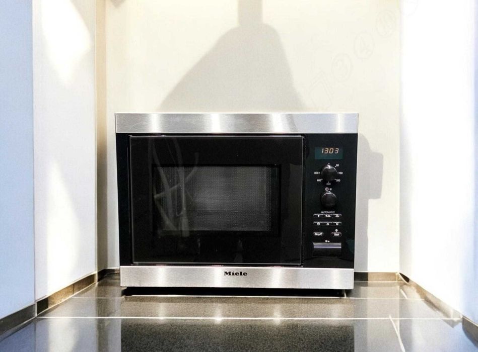 Встраиваемая микроволновая печь Miele M 8151-2 CleanSteel