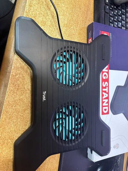 Охлаждающая подставка для ноутбука Trust Xstream Breeze