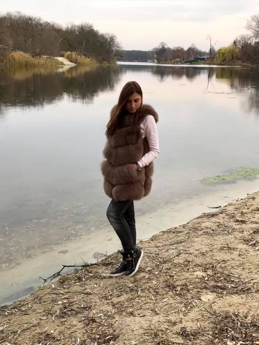 Продам жилет из песца