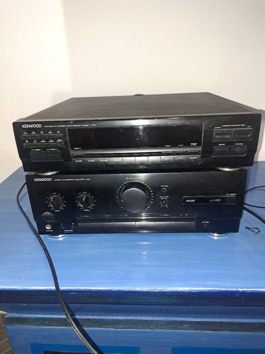 Amplificador e radio