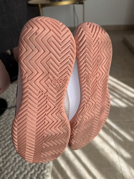 Tenis Padel Sra ADIDAS 38 2/3 Novos (nunca usados)