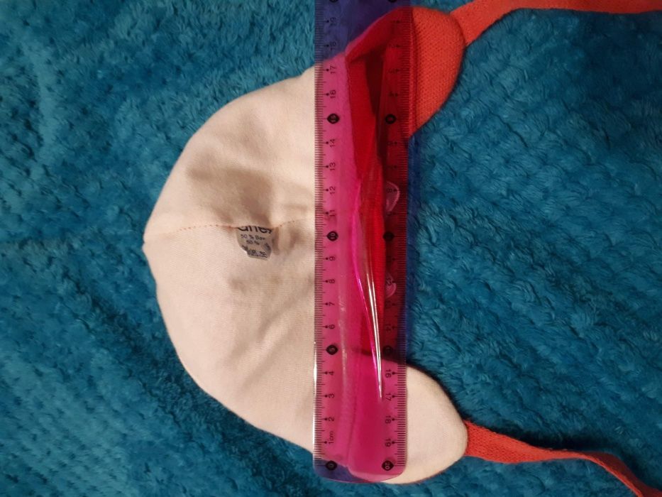 Czapeczka wiązana z bawełnianą podszewką