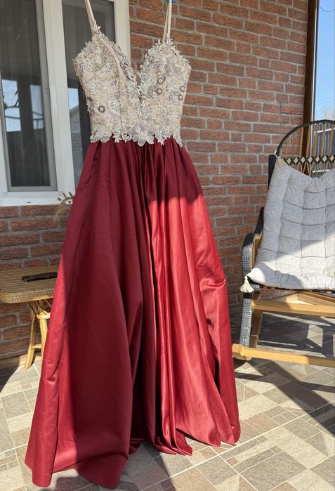 Сукня на випускний