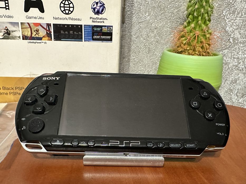 PSP 3000 в Ідеальному стані Повний Комплект