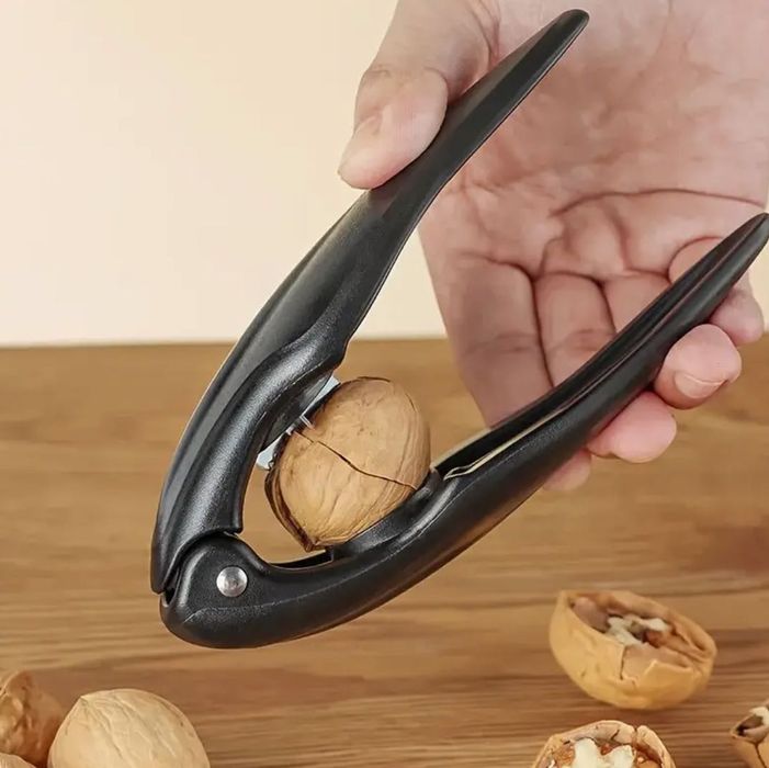Walnut Cracker / New Chestnuts441729020162877442