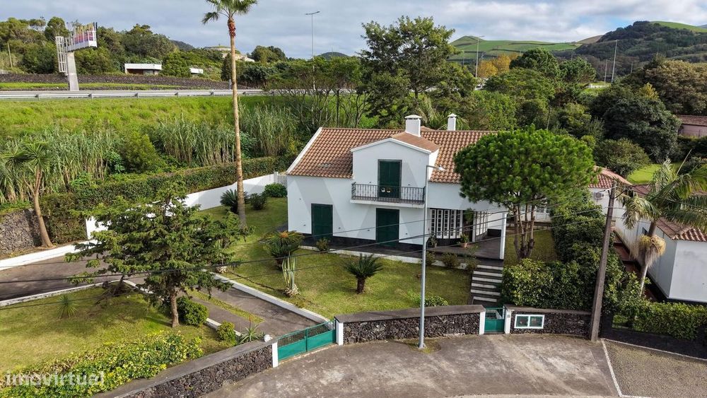 Moradia T6 para Arrendamento – Lagoa (Nossa Senhora do Rosário)