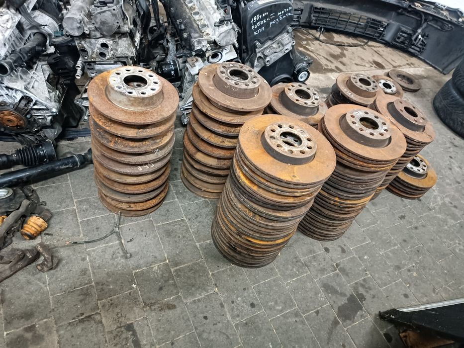 Запчастини гольф 5