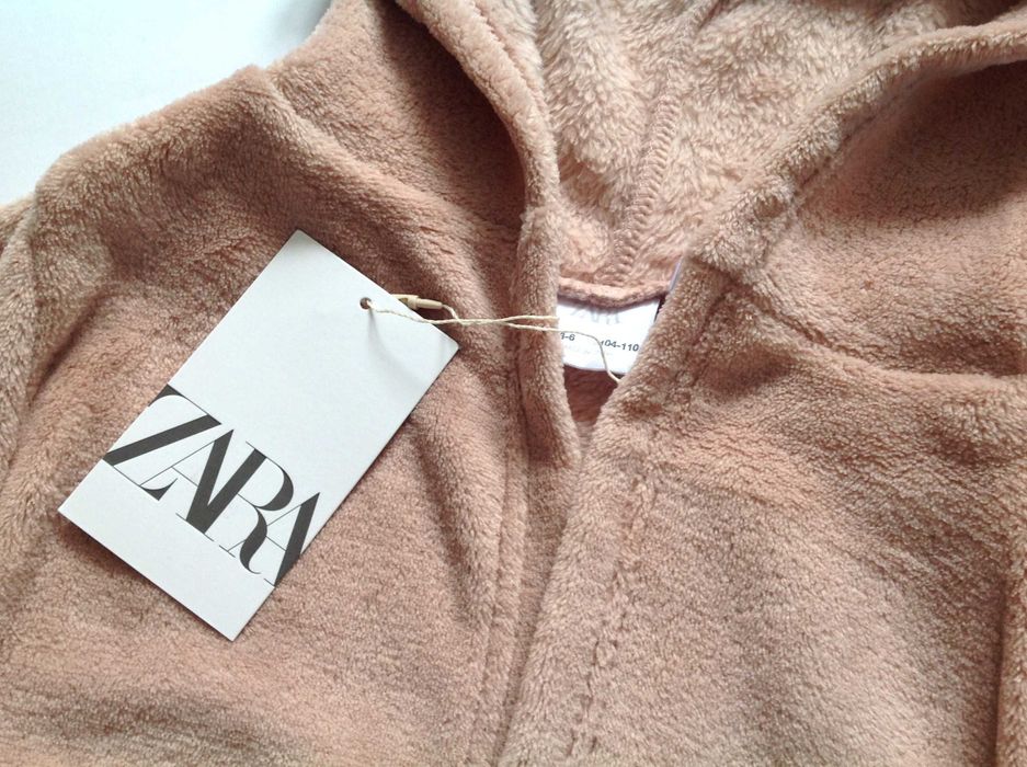 Zara miękki pudrowy szlafrok 104 - 110