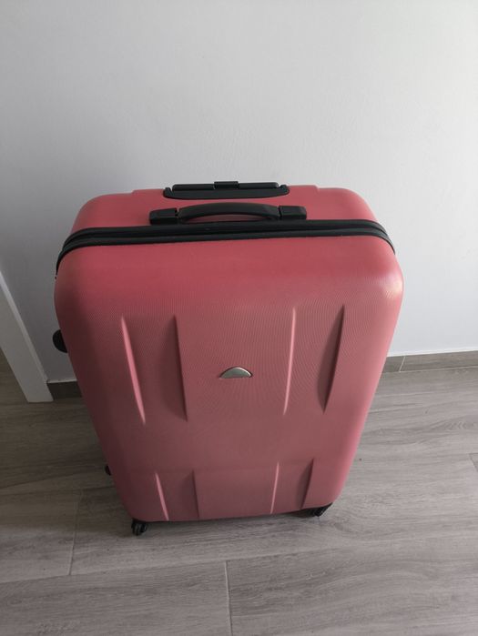 Mala de viagem XL em muito bom estado