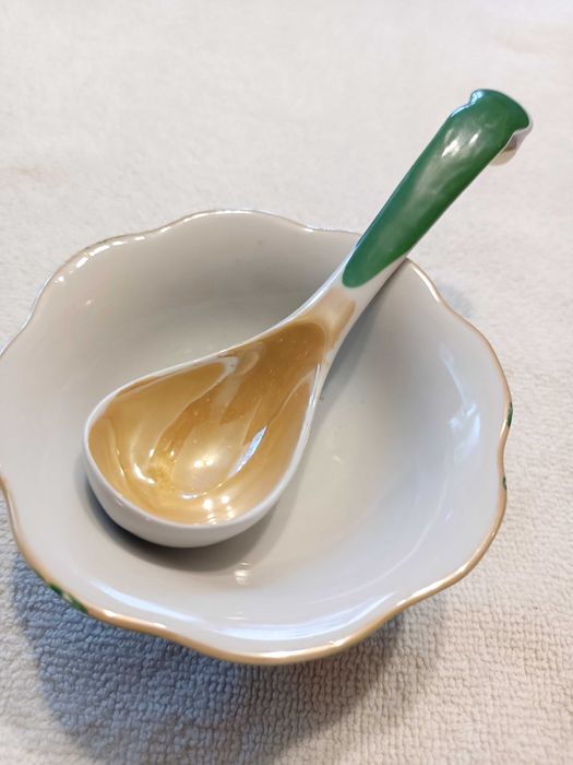 вареничние чашки с ложкой