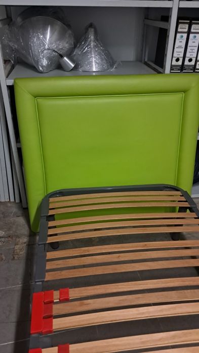 Cama solteiro com cabeceira