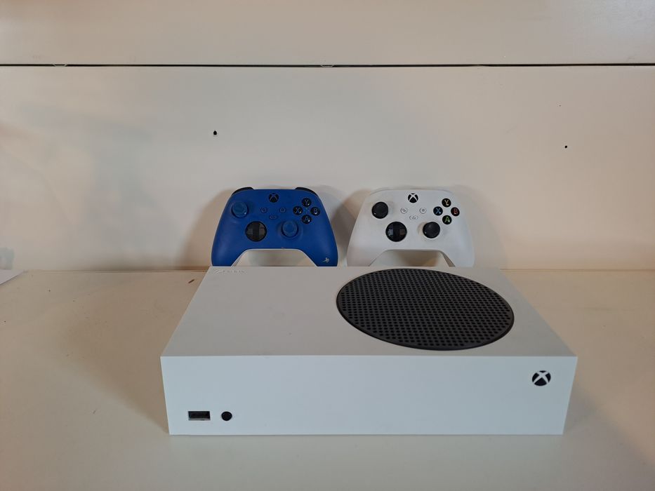 Konsola Xbox Series X/S + 2 oryginalne pady komplet