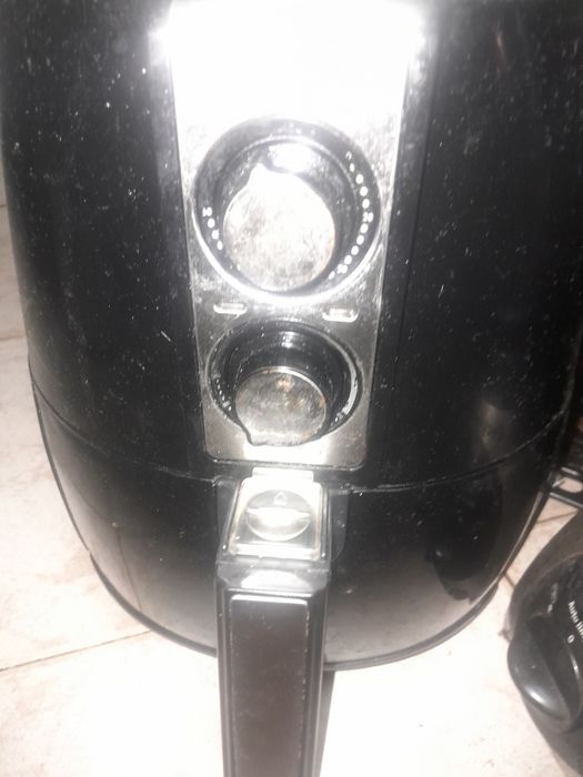 Aspirador+ freyller+ fritadeira+varinha magica+ faca electrica 30€
