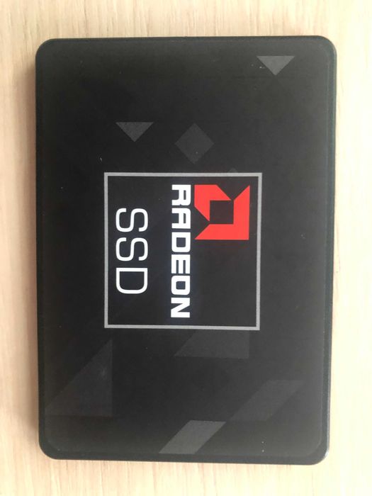 SSD диск AMD Radeon R3 120GB 2.5" SATA
