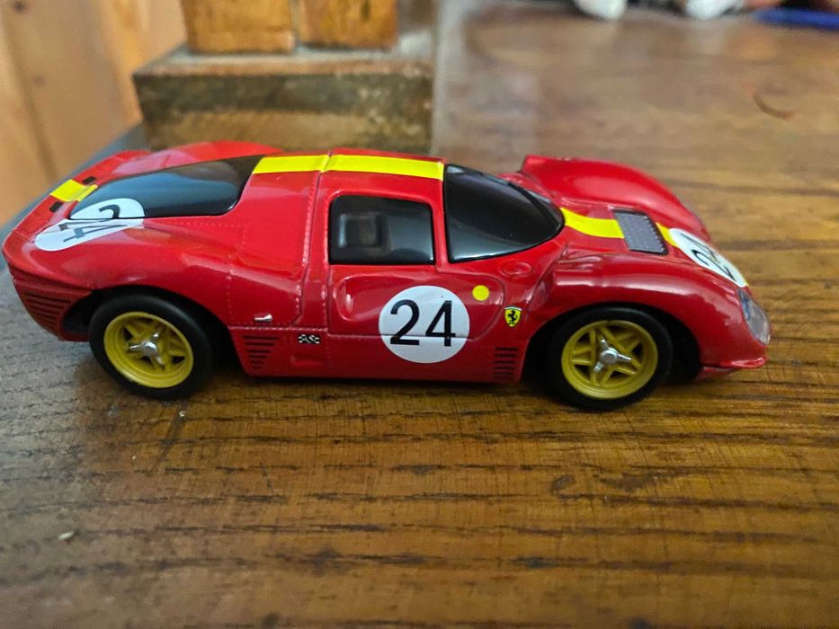 Машинка на керуванні Ferrari 330 P4