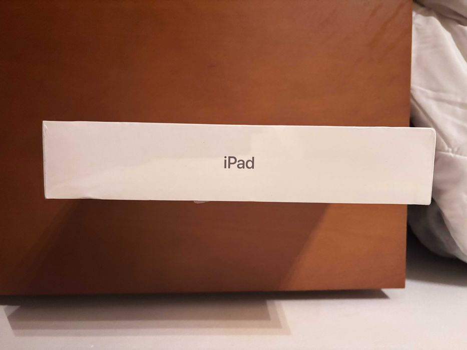 Apple iPad 10.2'' Wi-Fi - 64GB-Cinzento Sideral - 9ª Geração, Novo.
